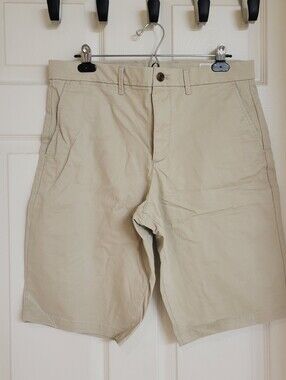 GAP Men's Khaki Shorts Size 32